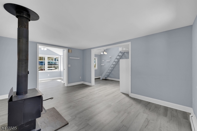 28 Oriole Drive Oak Ridge, NJ 07438 - Photo 10 of 33