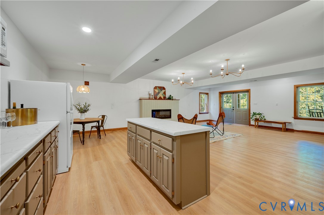 542 Ampthill Road Cartersville, VA 23027 - Photo 39 of 59 Kitchenette