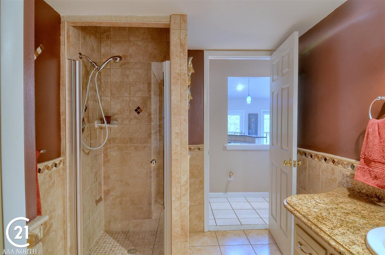 333 East Snell Road Rochester, MI 48306 - Photo 16 of 43