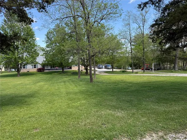 $530,000 | 29302 Meadowlark Lane, Warrenton, MO 63383
