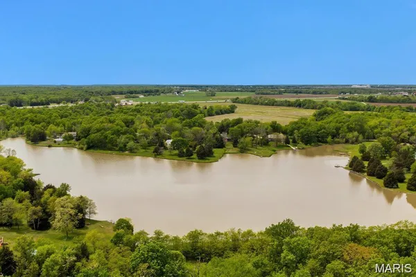 $530,000 | 29302 Meadowlark Lane, Warrenton, MO 63383