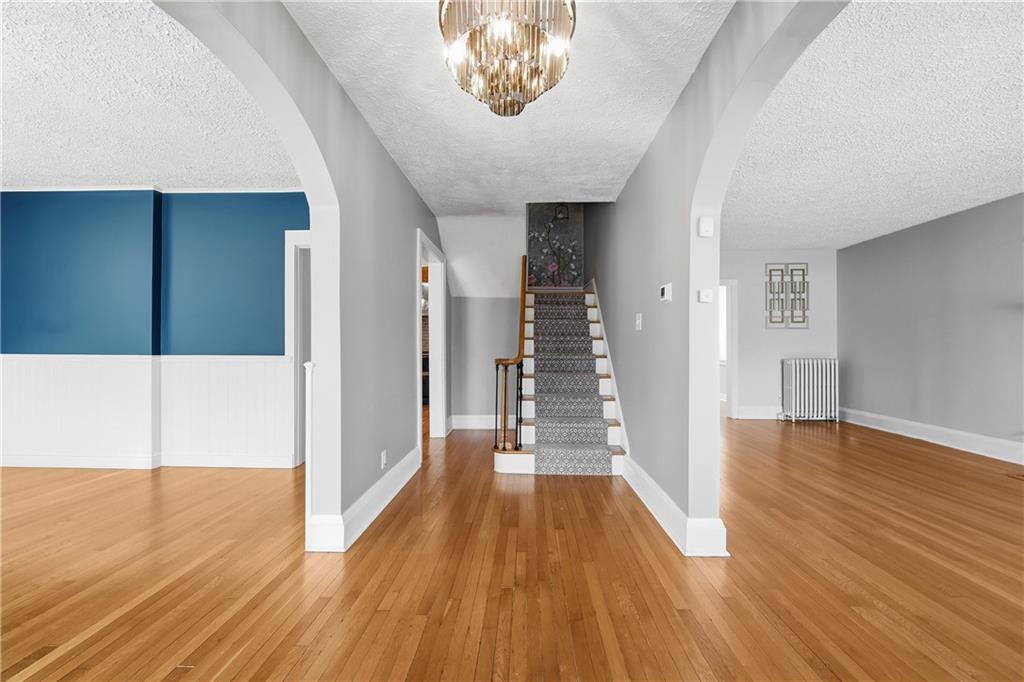 1123 Cochran Road Pittsburgh, PA 15243 - Photo 3 of 38