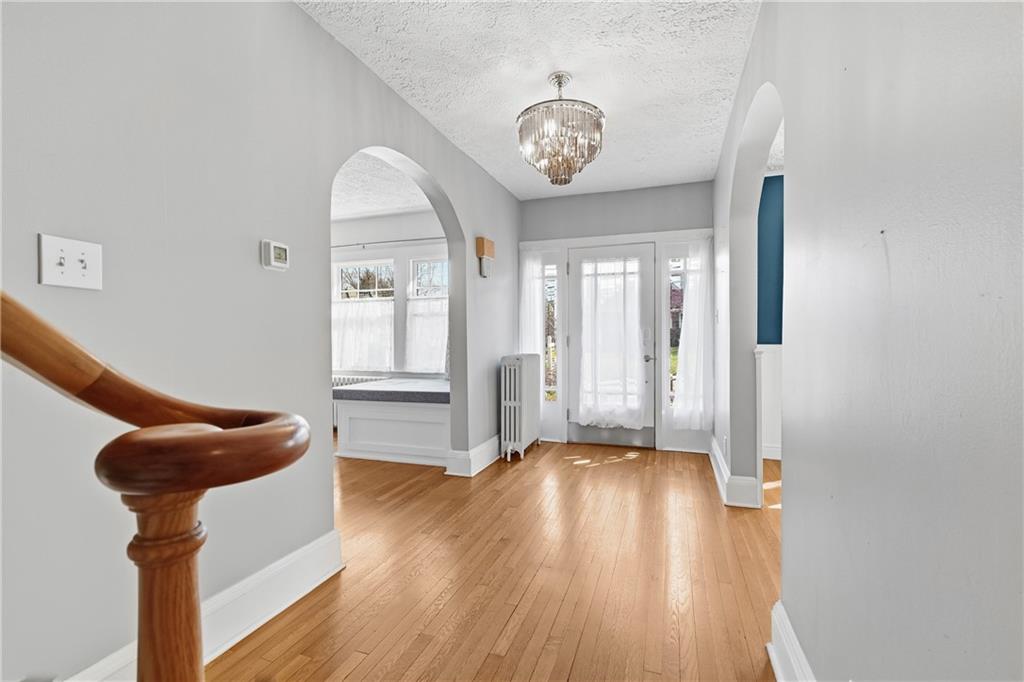 1123 Cochran Road Pittsburgh, PA 15243 - Photo 4 of 38