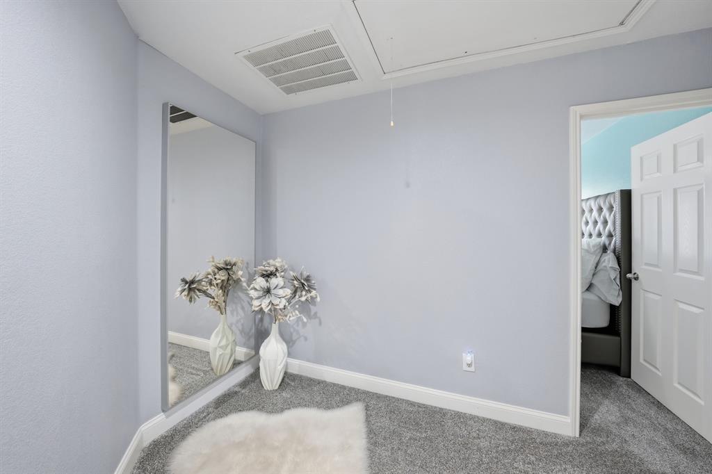 8342 Timberbrook Lane Dallas, TX 75249 - Photo 23 of 39 Gallery Image 23