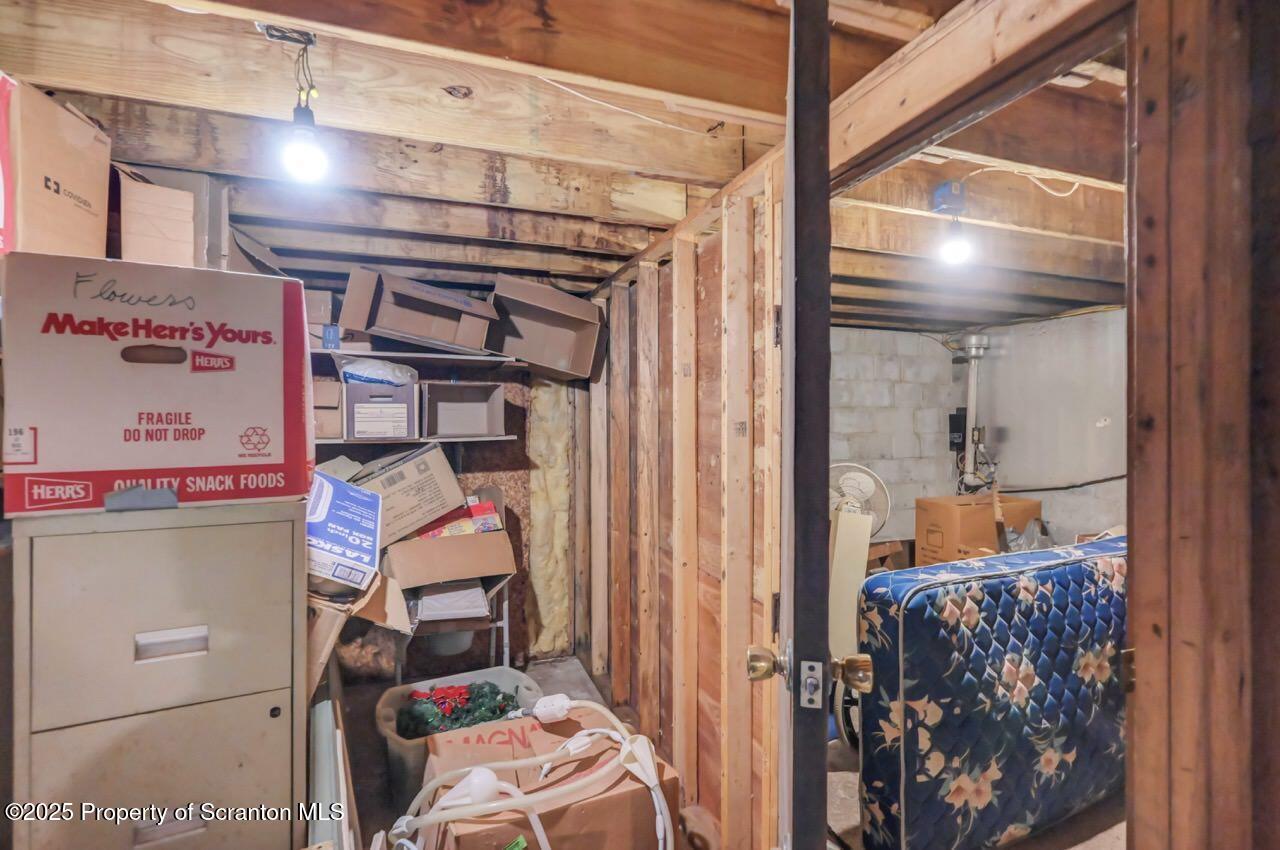 99 Main Street Gouldsboro, PA 18424 - Photo 66 of 79 a utility room with dryer and washer