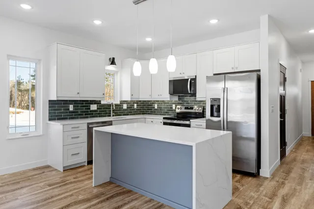 $305,000 | 425 West 8th Street, Unit 19, New Richmond, WI 54017