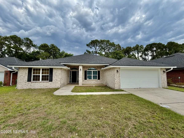 front view of house with a yard