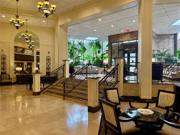 $1,750 | 3525 Sage Road, Unit 813, Houston, TX 77056