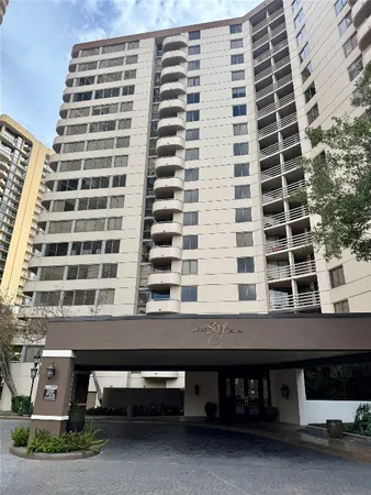 $1,750 | 3525 Sage Road, Unit 813, Houston, TX 77056