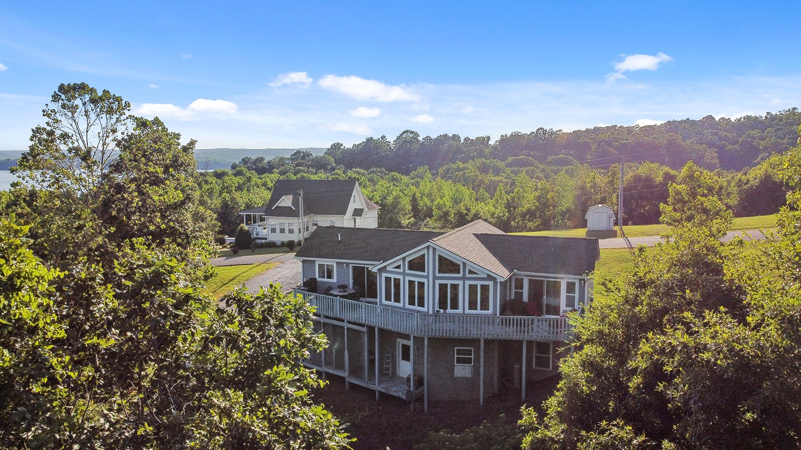 465 Turtle Point Lane Waverly, TN 37185 - Photo 16 of 49 an aerial view of a house