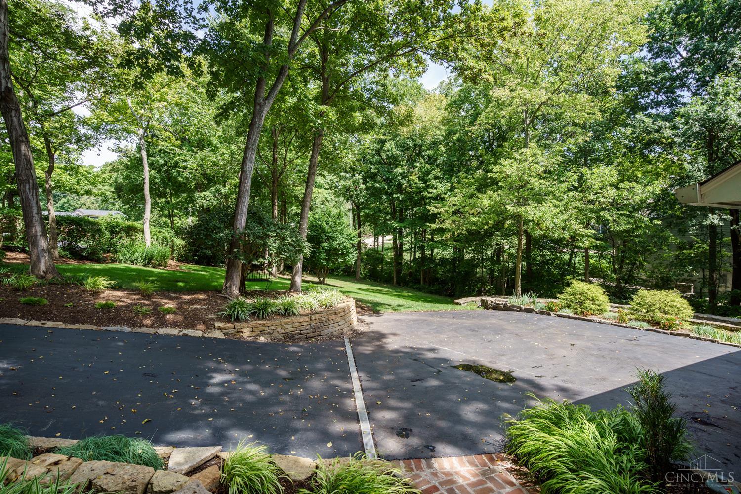 7931 Hopper Road Cincinnati, OH 45255 - Photo 13 of 37 Gallery Image 13