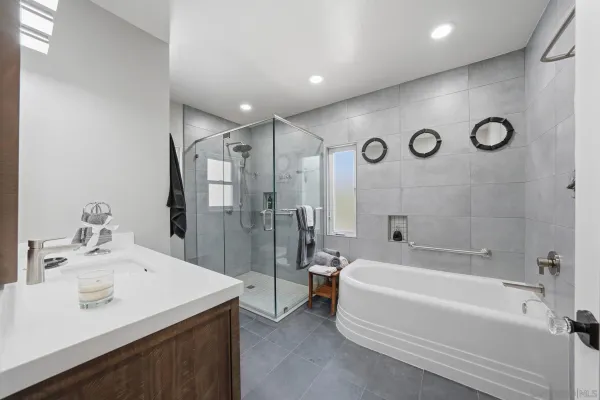 $1,550,000 | 3222 Curtis Street, San Diego, CA 92106