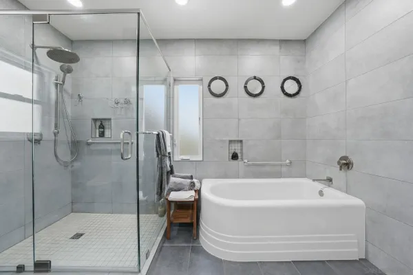 $1,550,000 | 3222 Curtis Street, San Diego, CA 92106