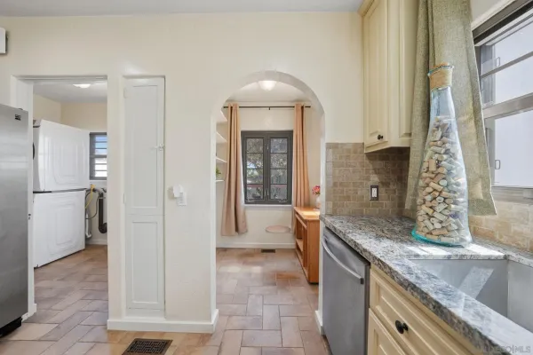 $1,550,000 | 3222 Curtis Street, San Diego, CA 92106