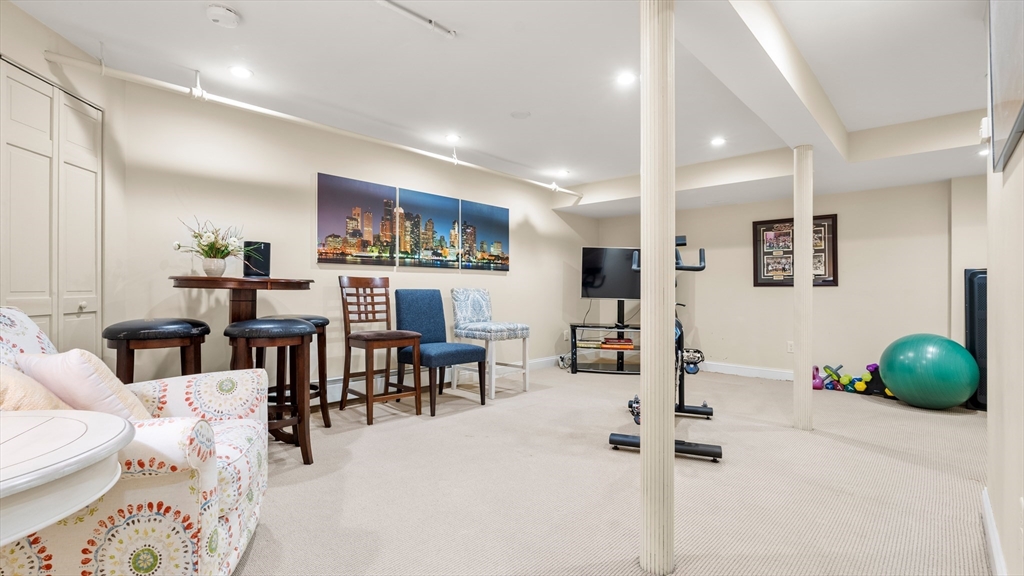 72 Columbine Road Milton, MA 02186 - Photo 17 of 24