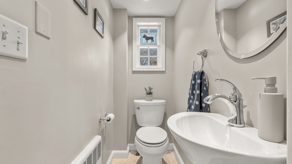 72 Columbine Road Milton, MA 02186 - Photo 9 of 24