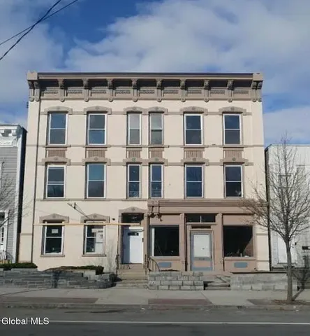 $1,400 | Undisclosed Address, Troy, NY 12180