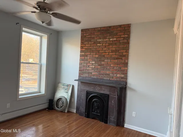 $1,400 | Undisclosed Address, Troy, NY 12180