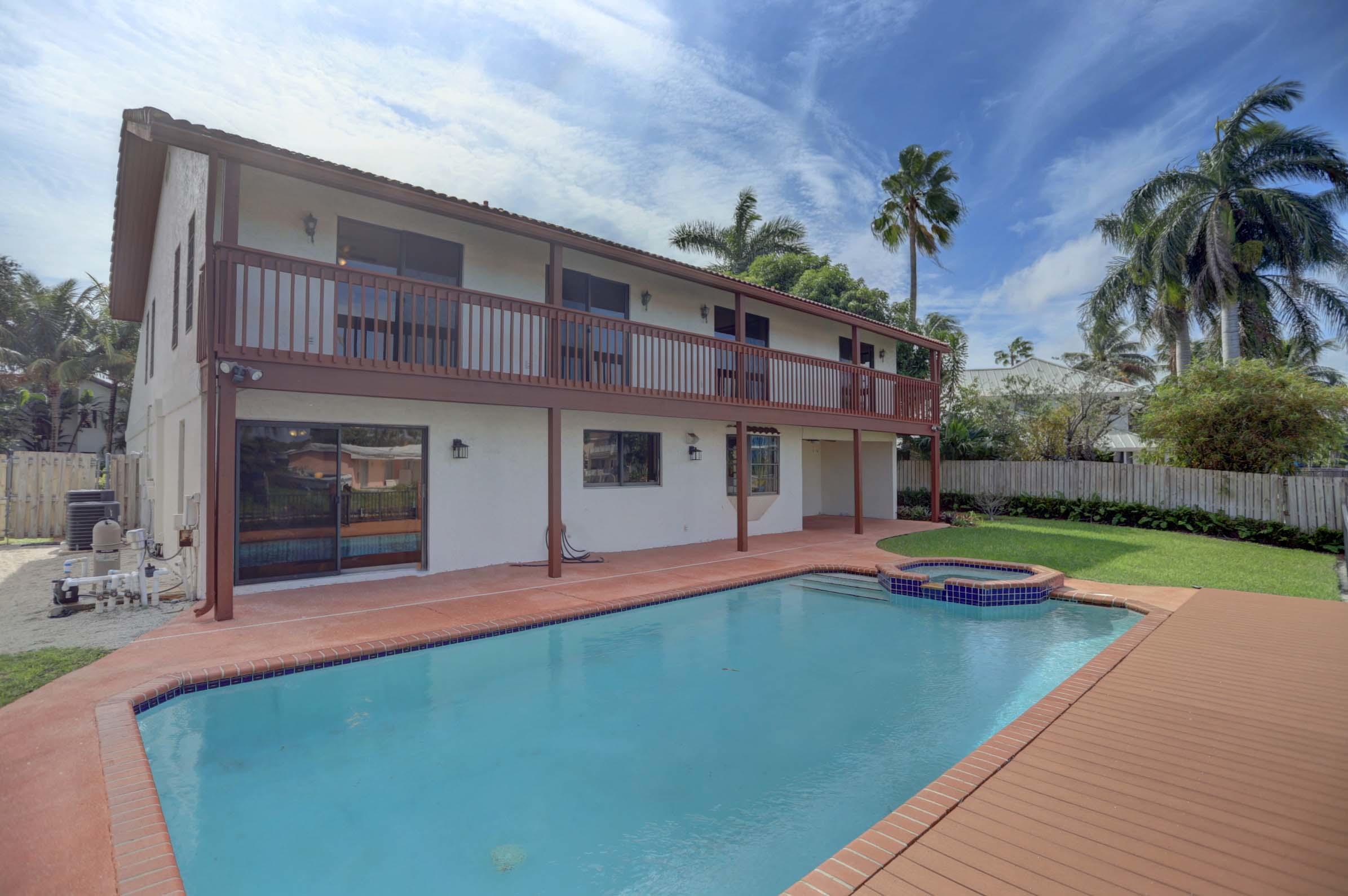 399 Southwest 15th Street Boca Raton, FL 33432 - Photo 37 of 53 SPACIOUS BACKYARD
