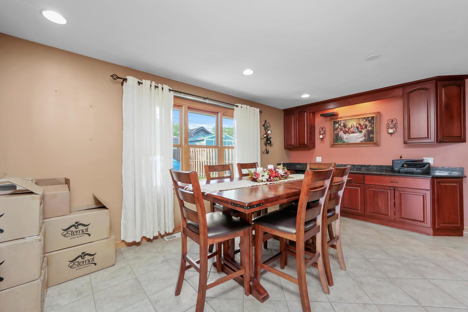 5907 West 109th Street Chicago Ridge, IL 60415 - Photo 34 of 45 a view of a dining room with furniture