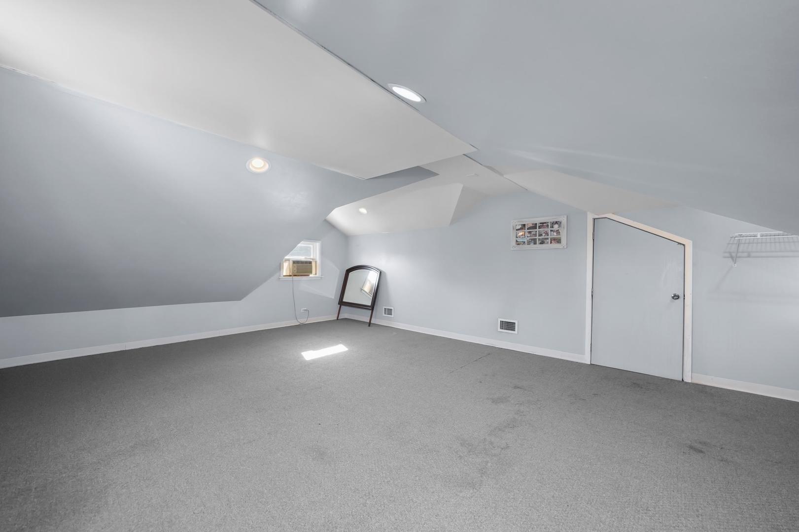 5907 West 109th Street Chicago Ridge, IL 60415 - Photo 42 of 45 a view of empty room