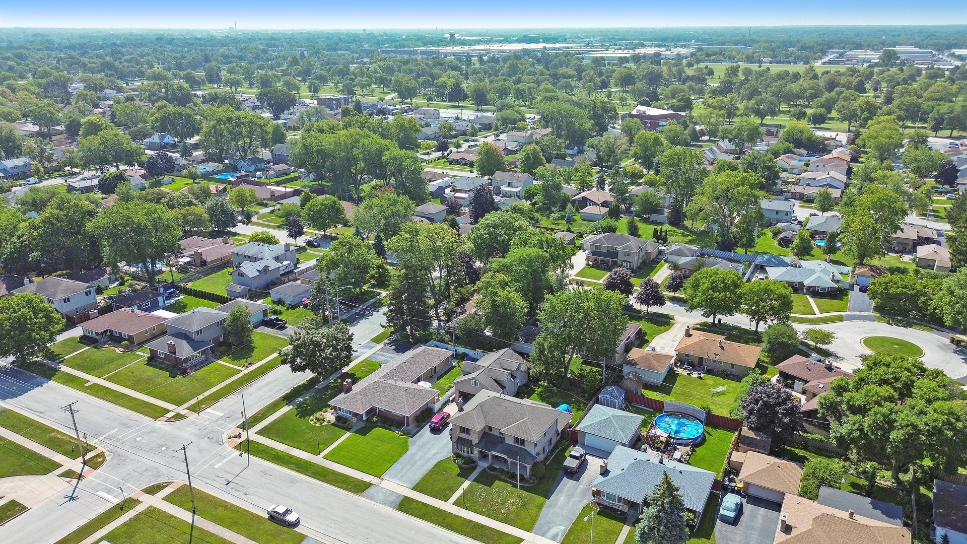 5907 West 109th Street Chicago Ridge, IL 60415 - Photo 8 of 45 an aerial view of multiple house