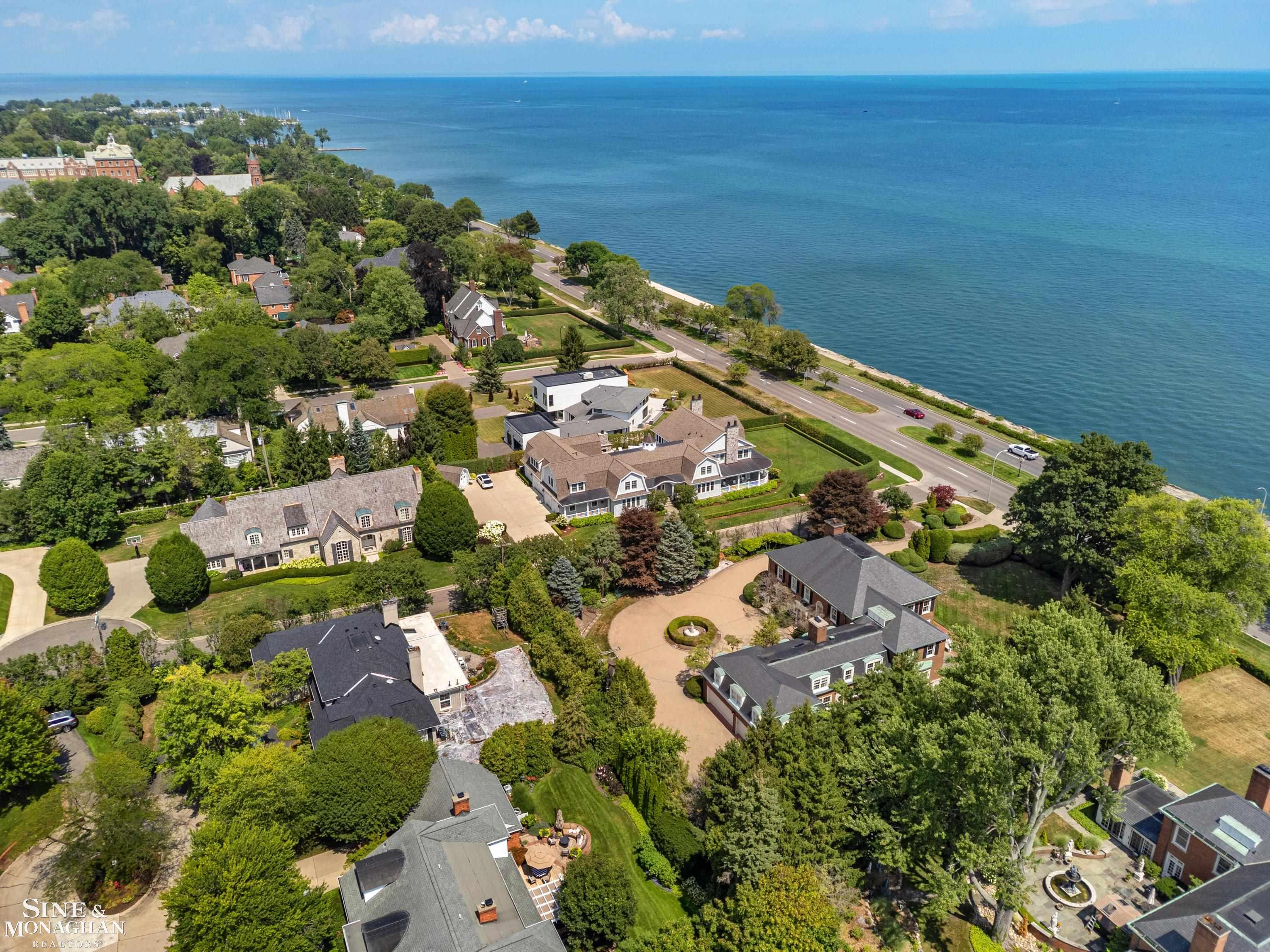 105 Lake Shore Road Grosse Pointe, MI 48236 - Photo 66 of 98 50217830-0f960735-bbf3-483e-b4d8-1fe999395754.JPG