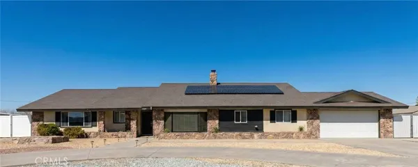 $509,800 | 14010 Jicarilla Road, Apple Valley, CA 92307