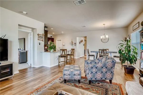 $2,000 | 5109 Winsbury Drive, Georgetown, TX 78626