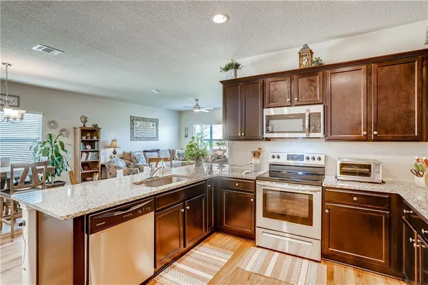 $2,000 | 5109 Winsbury Drive, Georgetown, TX 78626