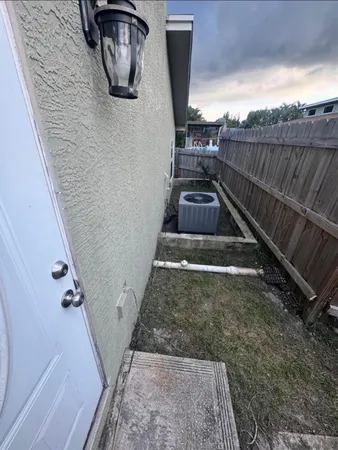 $2,850 | 2750 Southwest 140th Terrace, Davie, FL 33330