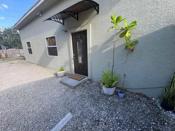 $2,850 | 2750 Southwest 140th Terrace, Davie, FL 33330