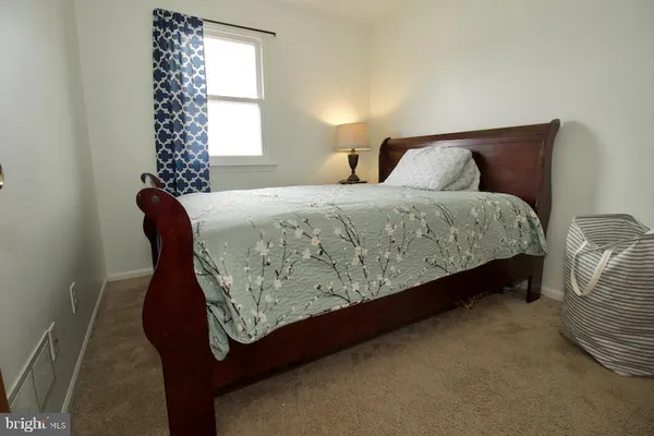 $339,900 | 8 Sue Lane, Newark, DE 19711