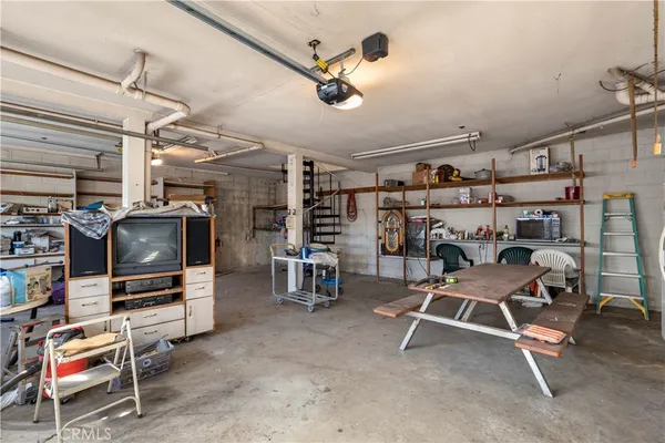 $1,900,000 | 11251 Laurel Avenue, Bloomington, CA 92316