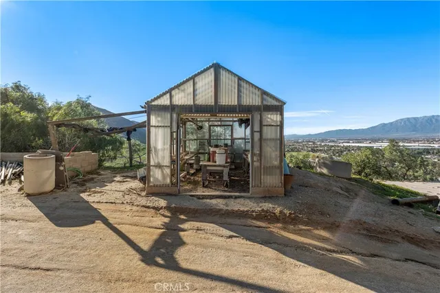 $1,900,000 | 11251 Laurel Avenue, Bloomington, CA 92316