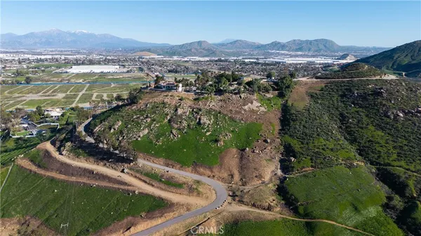 $1,900,000 | 11251 Laurel Avenue, Bloomington, CA 92316