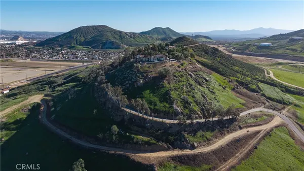 $1,900,000 | 11251 Laurel Avenue, Bloomington, CA 92316