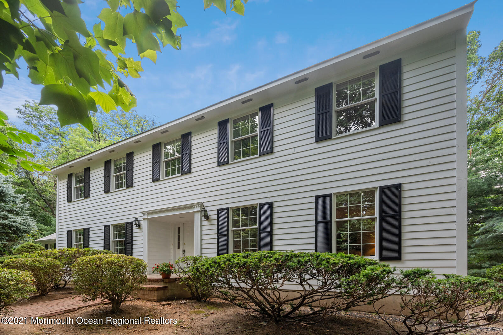44 Wygant Road Cream Ridge, NJ 08514 - Photo 1 of 39 a house that has a lot of plants in it