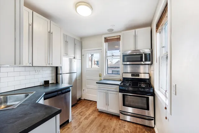 $399,999 | 1010 South Oak Park Avenue, Oak Park, IL 60304