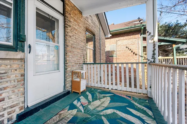 $399,999 | 1010 South Oak Park Avenue, Oak Park, IL 60304