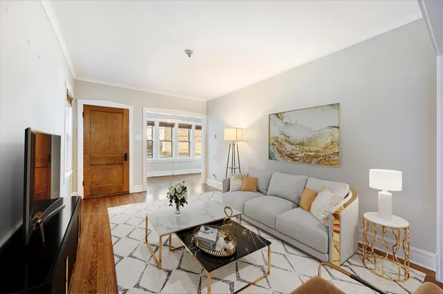 $399,999 | 1010 South Oak Park Avenue, Oak Park, IL 60304