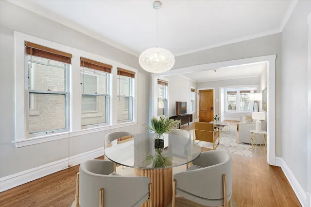 $399,999 | 1010 South Oak Park Avenue, Oak Park, IL 60304