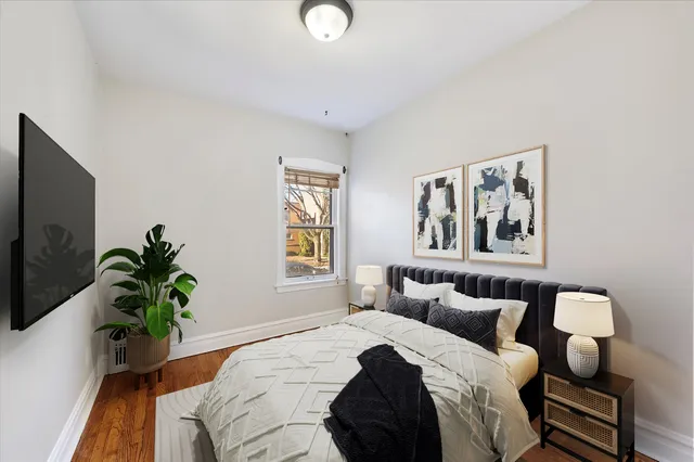 $399,999 | 1010 South Oak Park Avenue, Oak Park, IL 60304