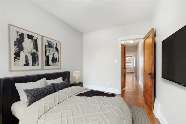 $399,999 | 1010 South Oak Park Avenue, Oak Park, IL 60304