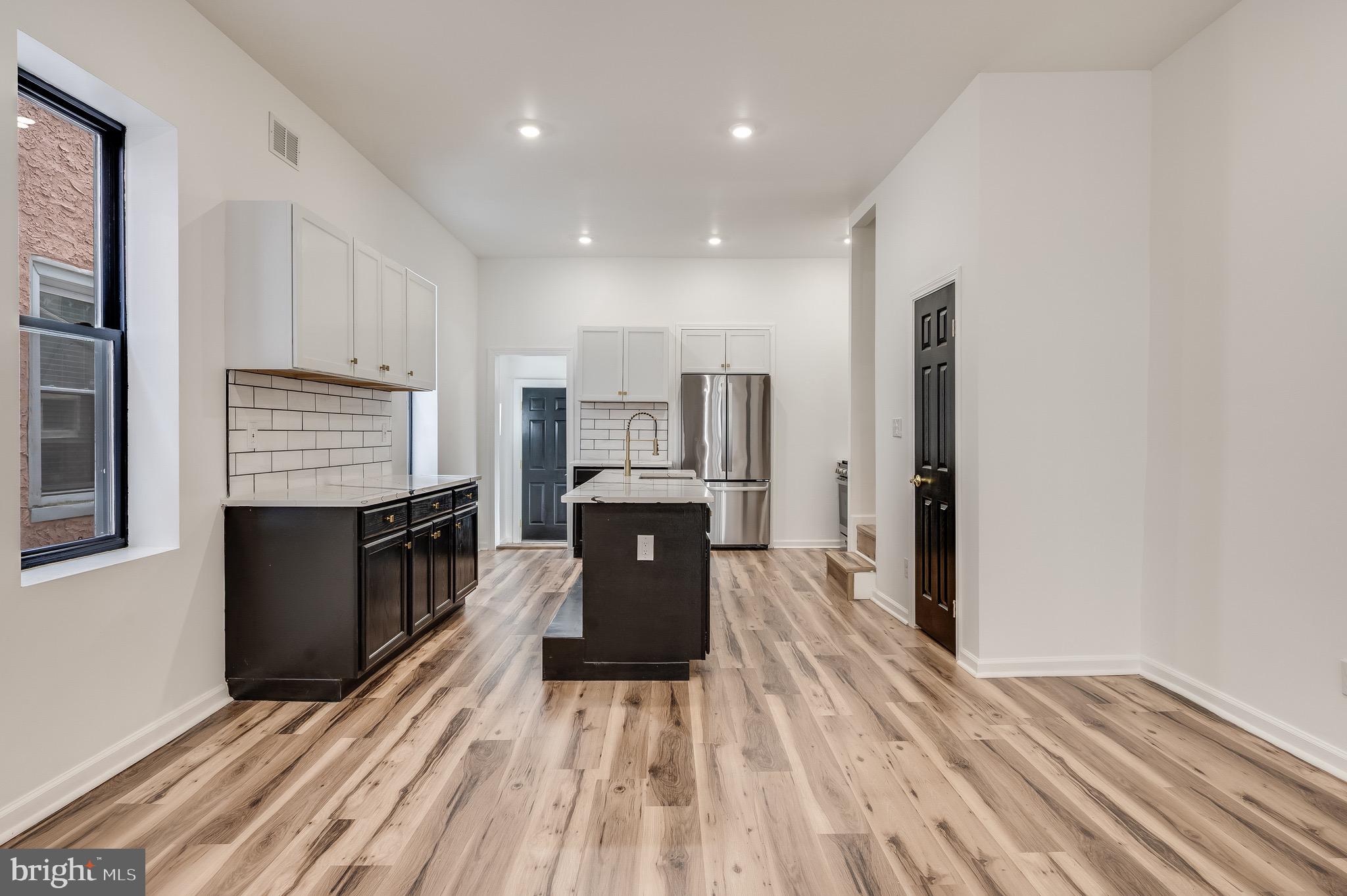 111 West Sharpnack Street Philadelphia, PA 19119 - Photo 12 of 36