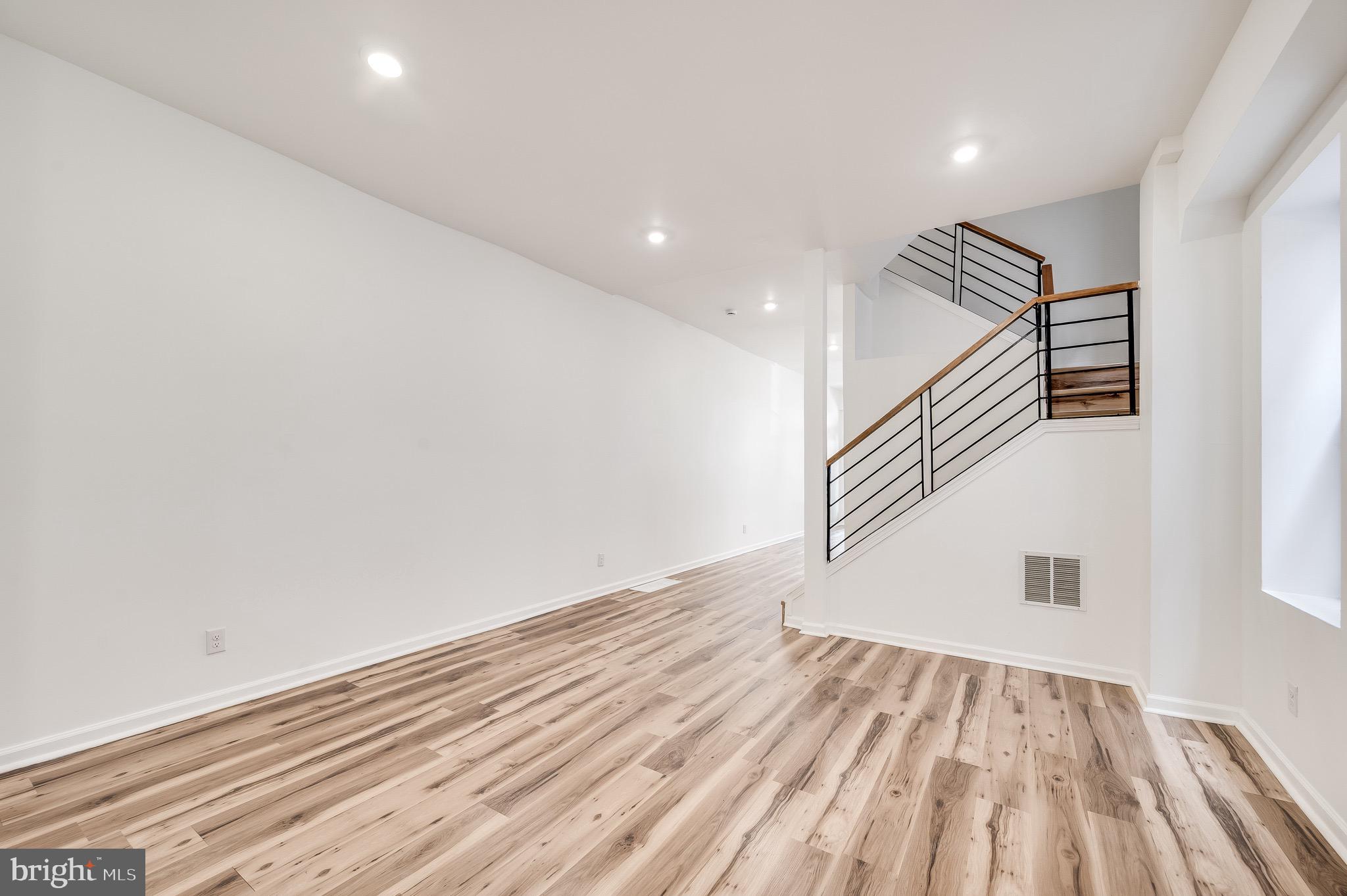 111 West Sharpnack Street Philadelphia, PA 19119 - Photo 14 of 36