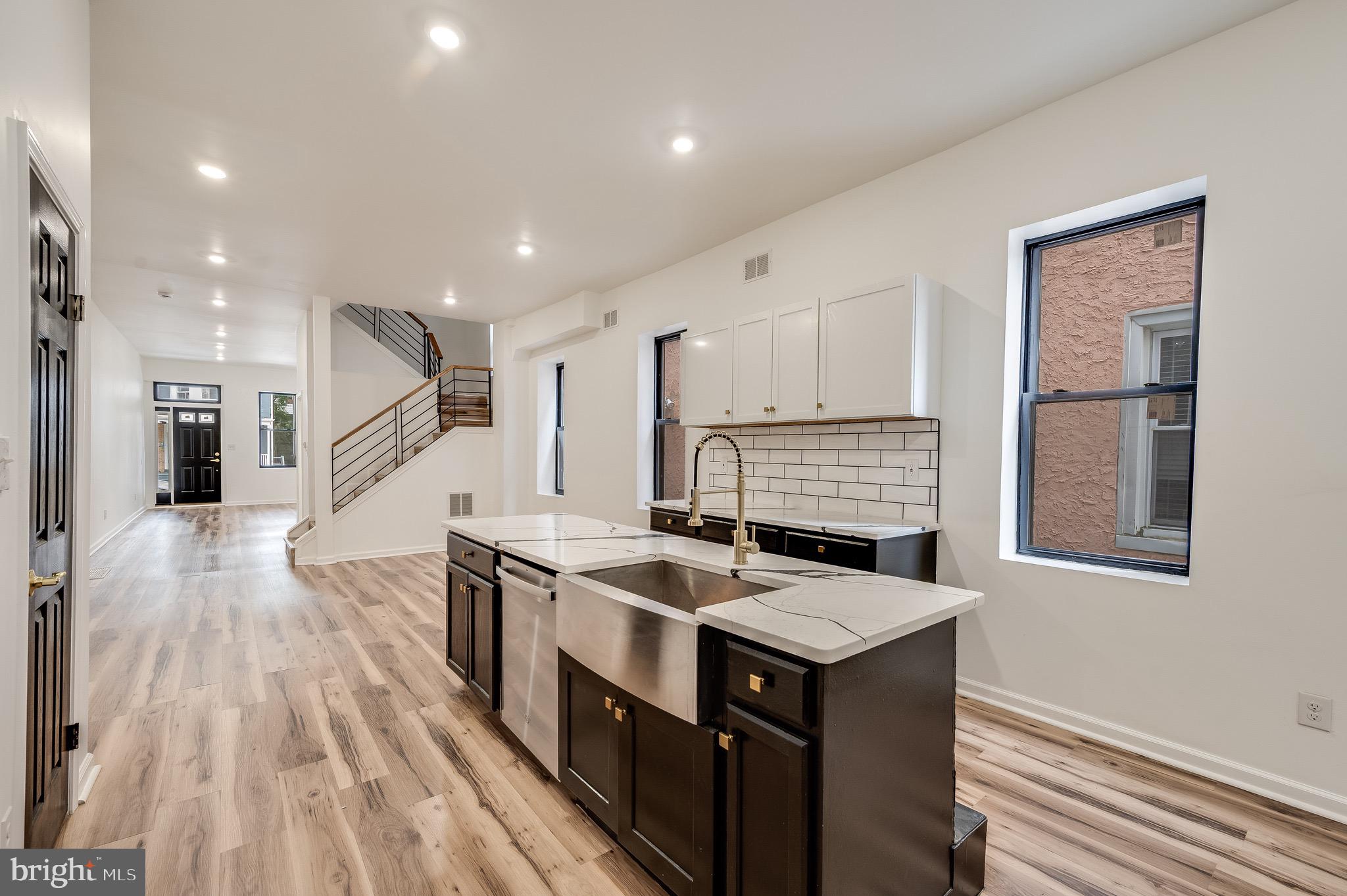 111 West Sharpnack Street Philadelphia, PA 19119 - Photo 15 of 36