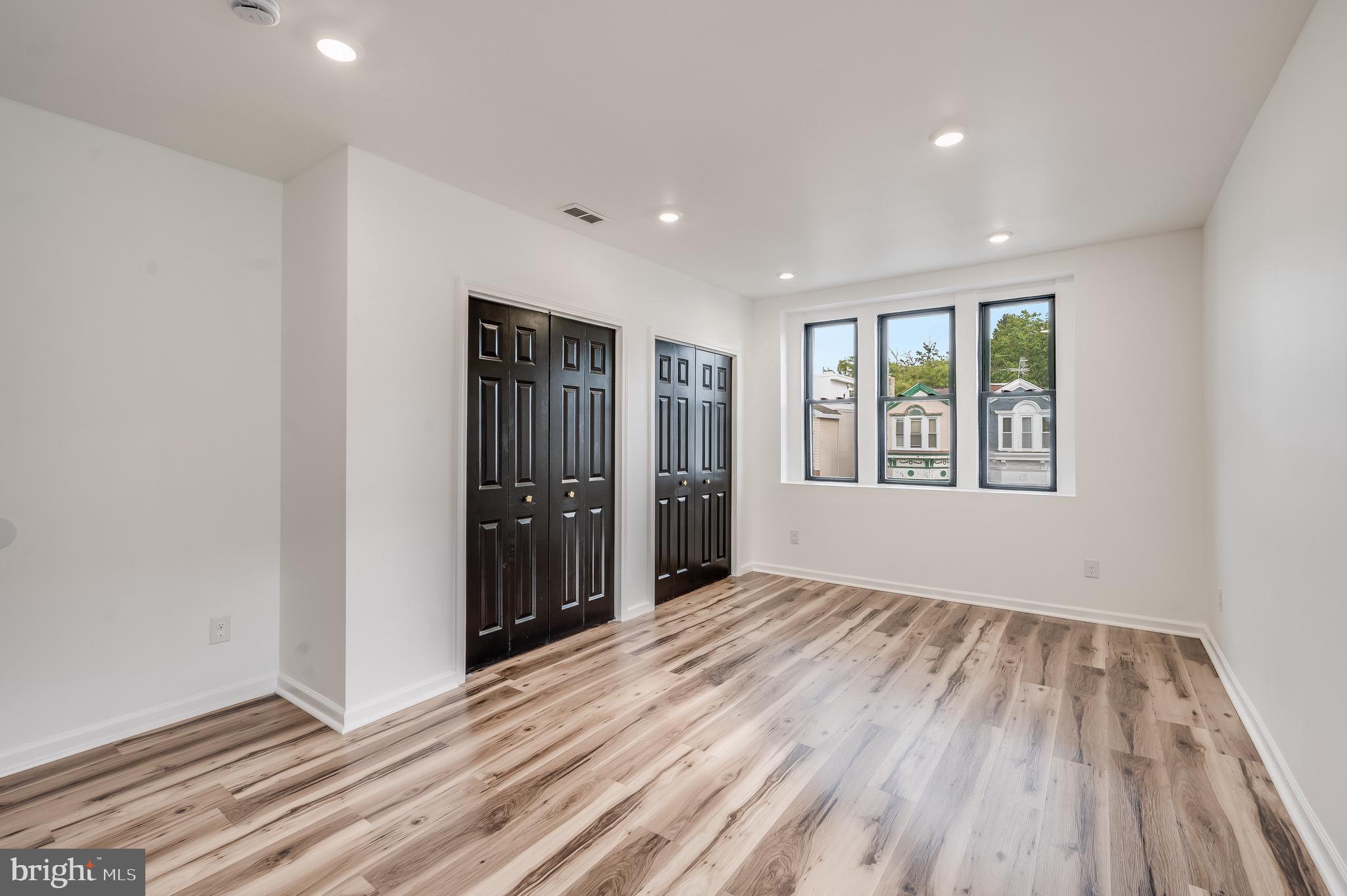 111 West Sharpnack Street Philadelphia, PA 19119 - Photo 25 of 36