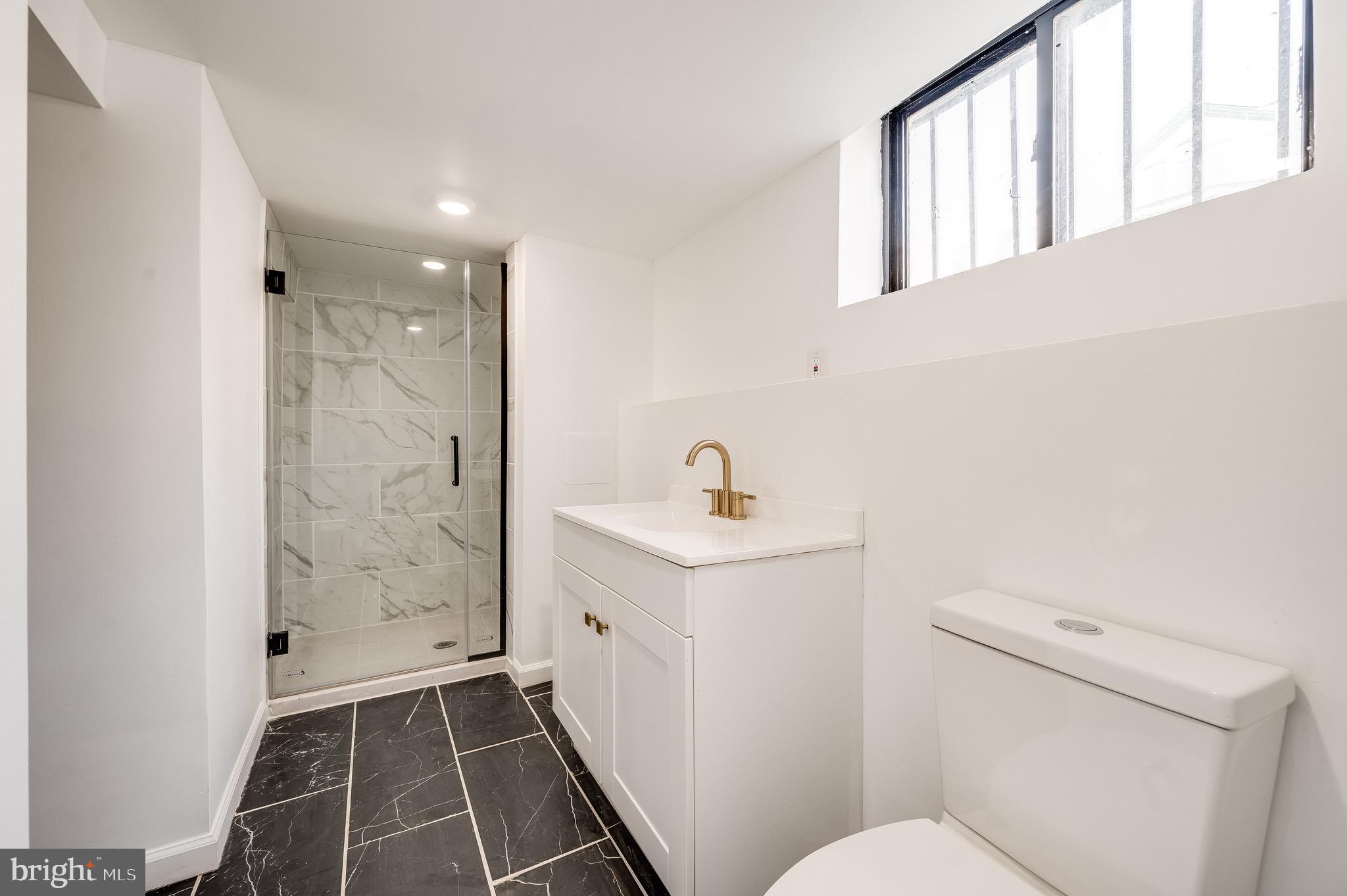 111 West Sharpnack Street Philadelphia, PA 19119 - Photo 31 of 36