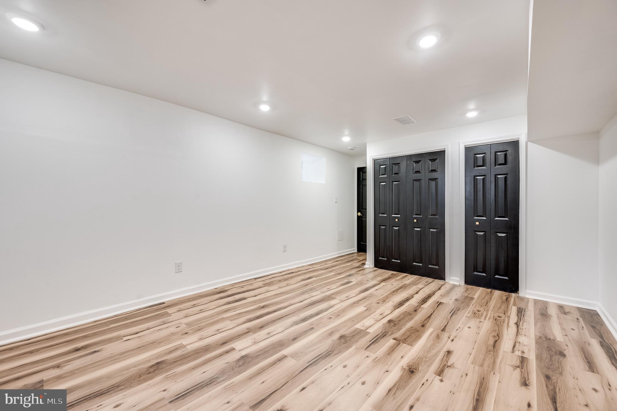 111 West Sharpnack Street Philadelphia, PA 19119 - Photo 32 of 36